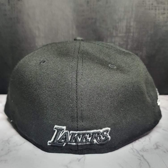 Los Angeles Lakers New Era 59fifty Fitted Hat - Picture 2 of 7